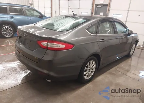 2015 Ford Fusion S z USA, uszkodzony, nr VIN 3FA6P0G77FR142532